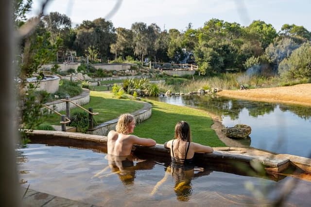 Mornington Peninsula Wine, Lunch & Hot Springs Small Group Tour