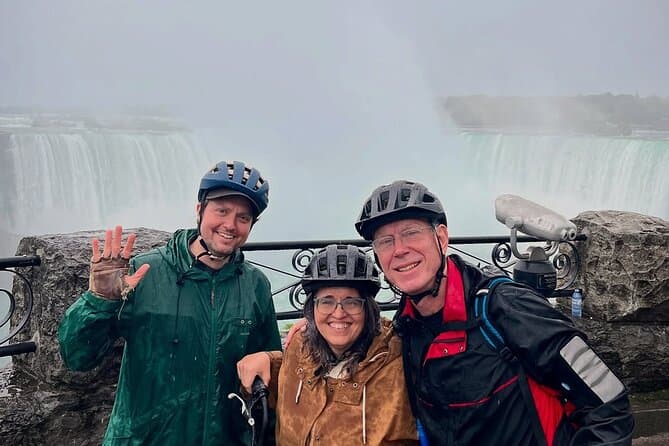 Buffalo to Niagara Falls: Guided Sightseeing & Views