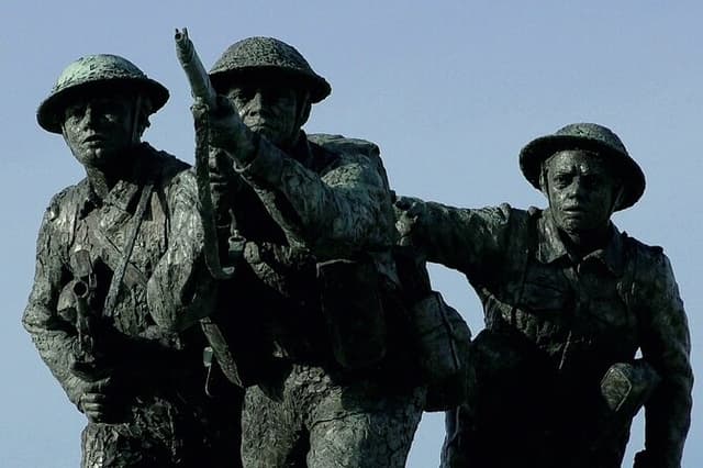 D-Day Discovery: British Sectors, A 9 hour tour for 1-4 people