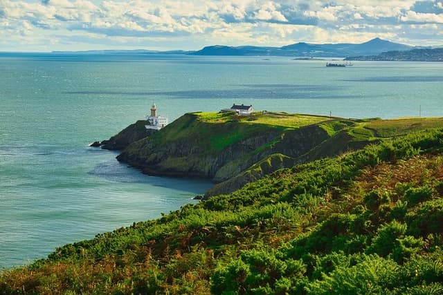 Private Tour from Dublin to Howth’s Scenic Seaside