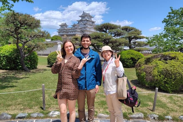 UNESCO's Himeji Castle and Kokoen Garden Guided Tour