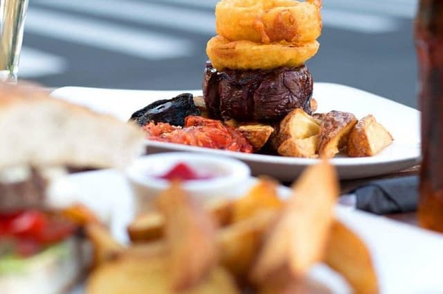 Devonport Food & History Walking Tour: Taste and Explore