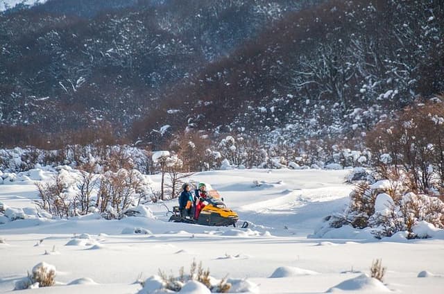 Ushuaia : Snow Day with Motorcycles, Rackets, Culipatin and Lunch
