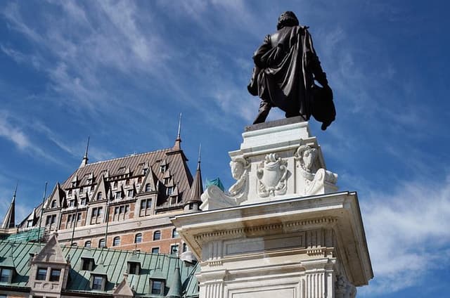 Discover Old Quebec differently