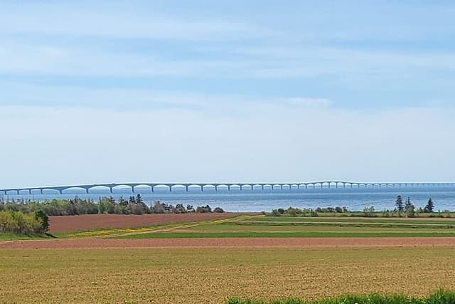 South Shore And Confederation Bridge Tour