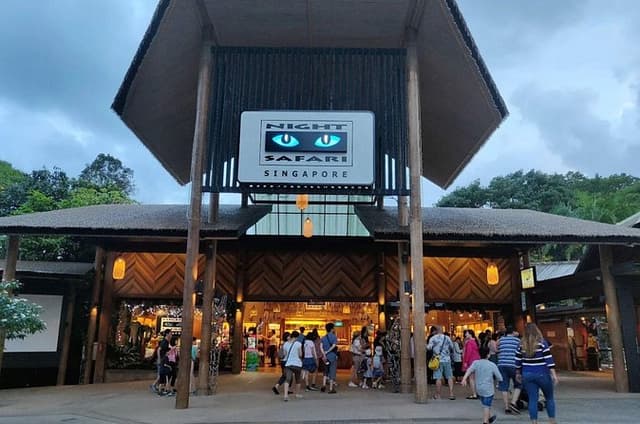 Night Safari with Priority Tram Boarding & Optional Dinner