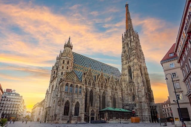 Guided Walking Tour of Vienna City Center Highlights
