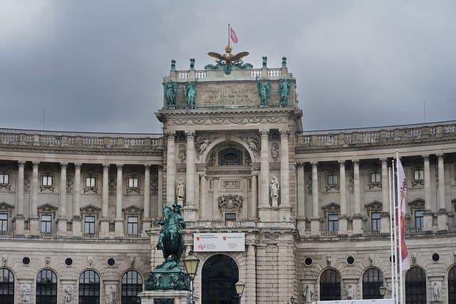 Guided Walking Tour of Vienna City Center Highlights
