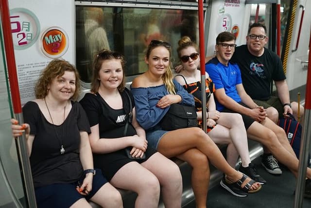Hong Kong Layover Private 6-Hour Tour by Public Transport
