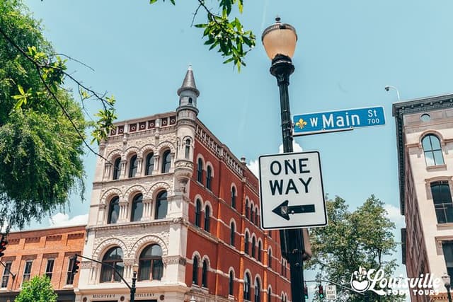 Louisville Legends: 3Hr Whiskey Row Food & History Tour