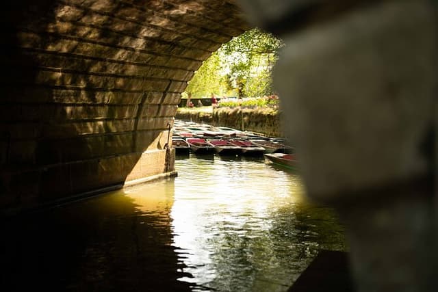 Private | Oxford University Colleges Guided Punting Tour