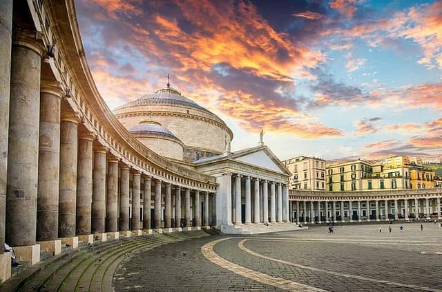 Walking Tours of Naples in English with an American-Italian Local