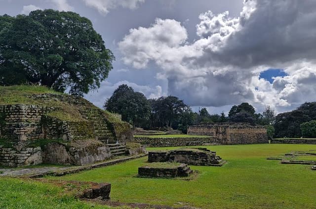 Antigua Coffee Beer and Mayan Ruins One Day Tour