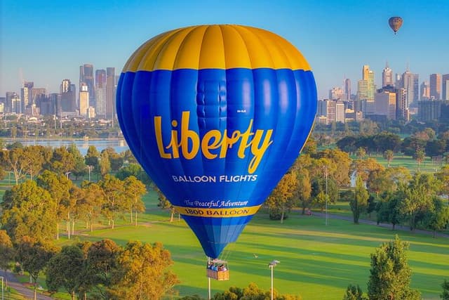 Hot Air Balloon Flights over Melbourne City (optional breakfast)