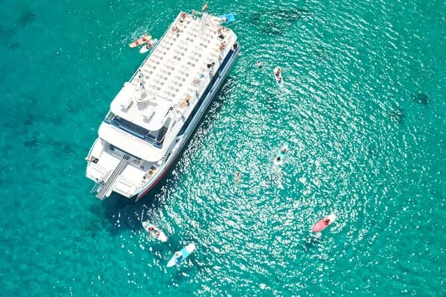 Formentera Boat Tour Experience with Snorkeling and Lunch