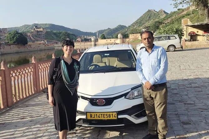 Compare Best Jaisalmer Airport Transfers