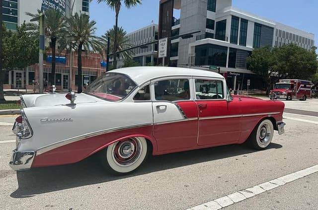 Classic Car Tour around Miami