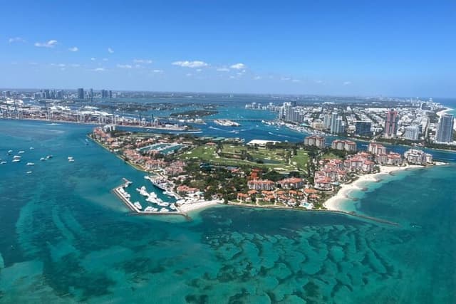 Romantic Miami Helicopter Tour with Champagne for Two