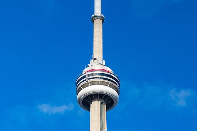 Best of Toronto City Tour with Boat Cruise & CN Tower Entry