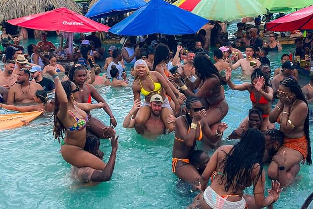 Boat Party on Cholón Island