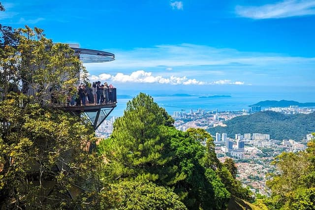 Discover Penang: City Highlights, Kek Lok Si Temple & Penang Hill