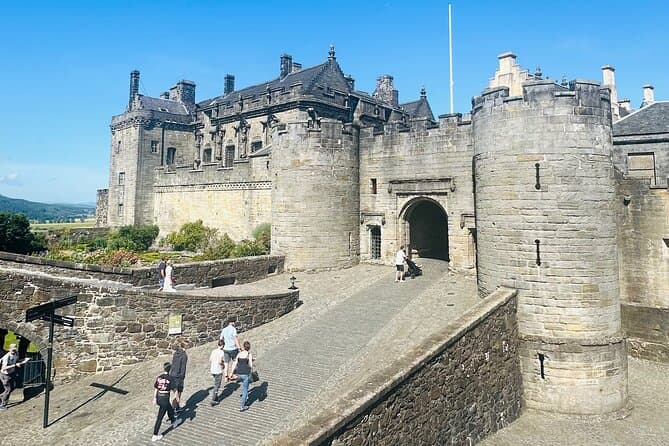 Compare Braveheart & Whisky Tours in Edinburgh