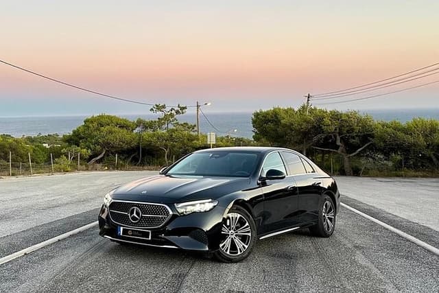 Exclusive 4-Hour Customizable Luxury Chauffeur Service