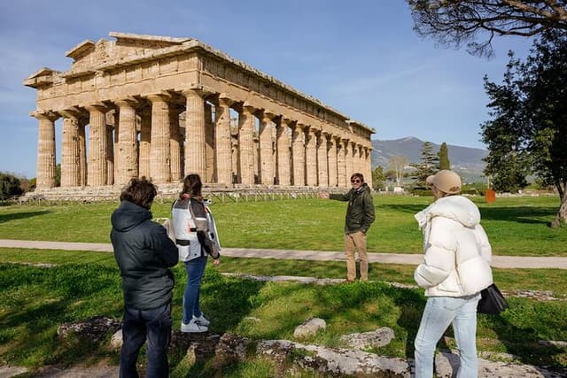 Private Tour: Explore Paestum with an Expert Archaeologist