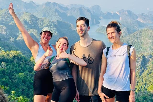 Hanoi/Cat Ba: Full day CatBa National Park - LanHa Bay Adventure