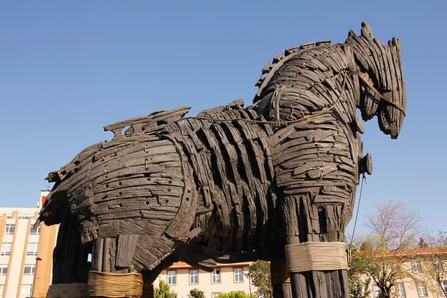 Homer's Legend: Troy Day Trip from Istanbul with Private Guide