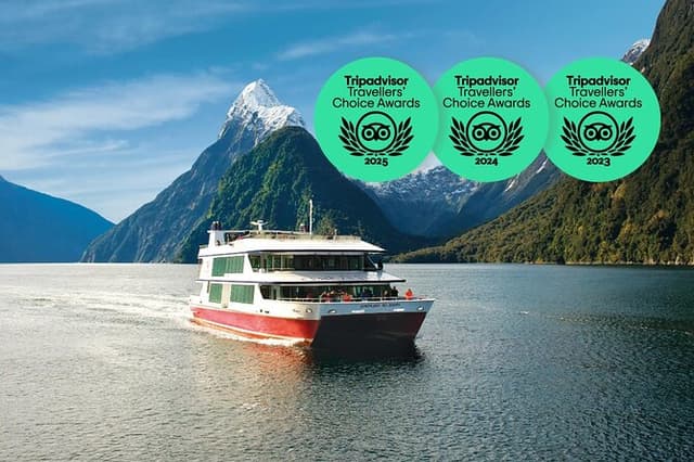 Milford Sound Small Group Tour, Cruise & Picnic Lunch