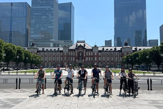 Tokyo Top Highlights 3h Guided Cycling Tour