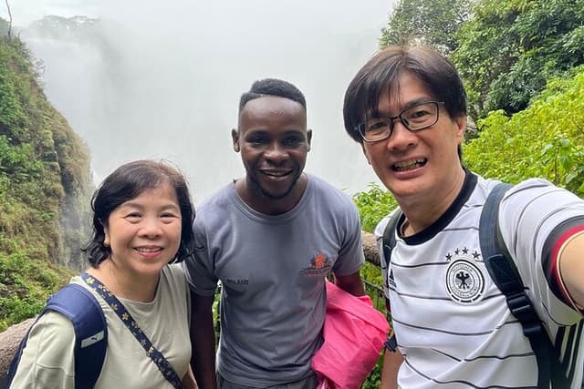 Victoria Falls Guided Walking Tour with a Local Expert