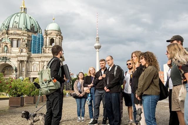 Berlin Walking Tour: Berlin’s Royal Boulevard Unter den Linden