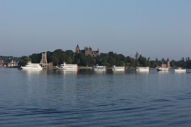 1000 Islands 2 Nation Tour