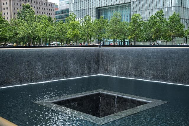 9/11 Memorial Tour with Optional Museum and One World Access