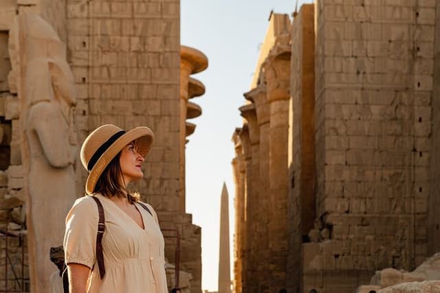 Luxor Full Day Tour to Luxor West and East Banks and Lunch