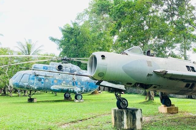 Kampong Phluk Floating Village with War Museum & Killing Field