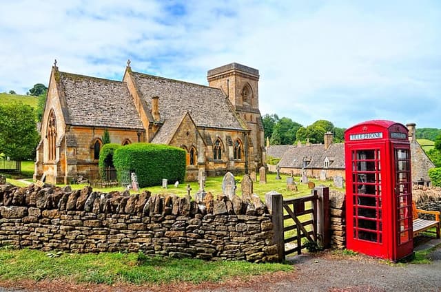 Secret Cotswolds: Private Tour of Picture-Perfect Villages