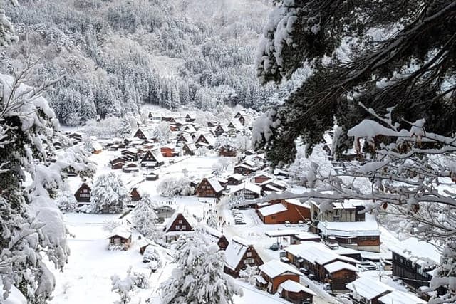 Private Tour From Takayama to Takayama and Shirakawago