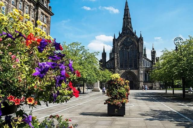 Glasgow Private Walking Tour with a Local
