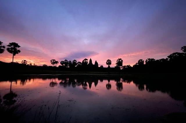 Luxury Angkor Wat Sunrise Private Tour- Professional Photography