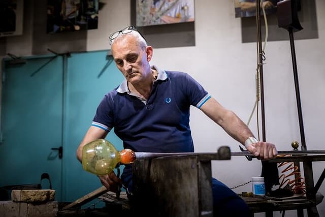 Private tour on Murano Island: discover the art of Artisanal Glassblowing