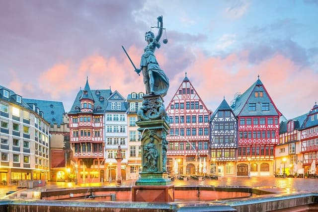 Six Hours Private City Tour of Frankfurt