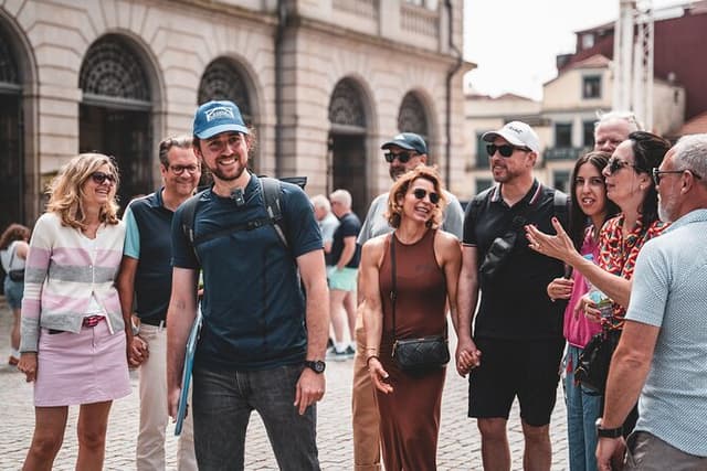 Guided tour of Porto Old Town in German with insider tips (3.5h)