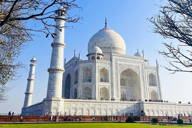 Best Taj Mahal Day Trips from Chennai