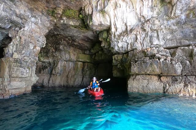 KAYAK ADVENTURE! Wild Coast Exploring - Snorkeling & Cliff Jumps