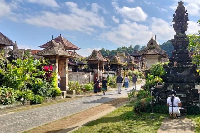 Penglipuran Village Kanto Lampo Kehen Temple Private Guided Tour