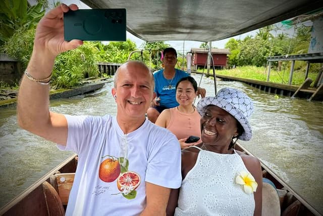 Bangkok Private Guide In and Around