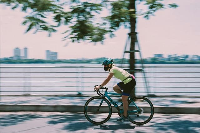 Golden Hour Bike Tour Hanoi: Local Flavors & Egg Coffee Making